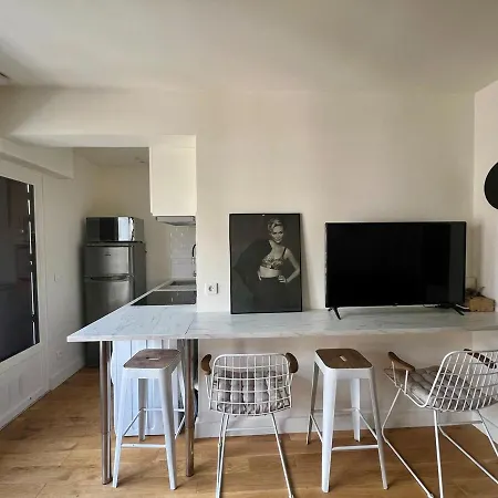 Aux Batignolles - Le Cocon Parisien - 28Mb Bis * Paris
